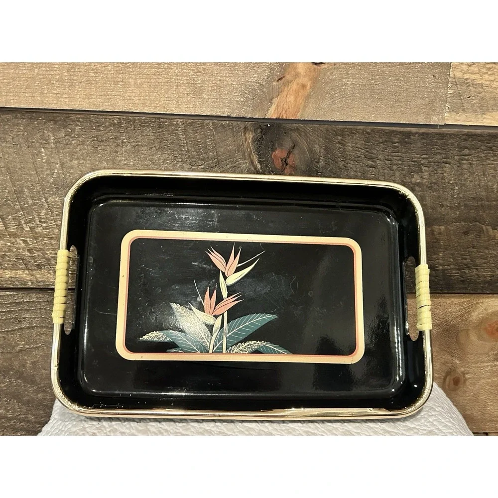 Vintage  3 Piece TOYO Black‎ Lacquer Nesting Tray Set